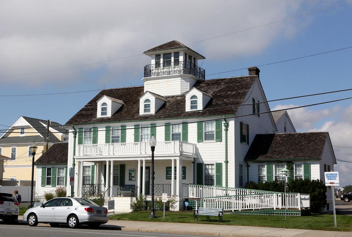 Landmark gets a new topper in Longport News