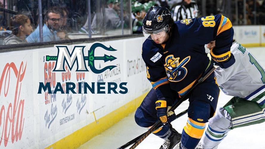 Francis agrees to terms with Mariners