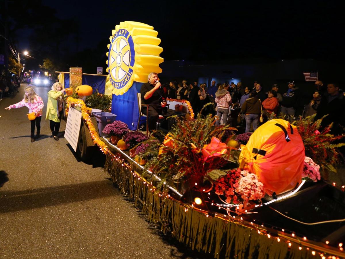 Weymouth couple get married on parade float in Mays Landing Latest