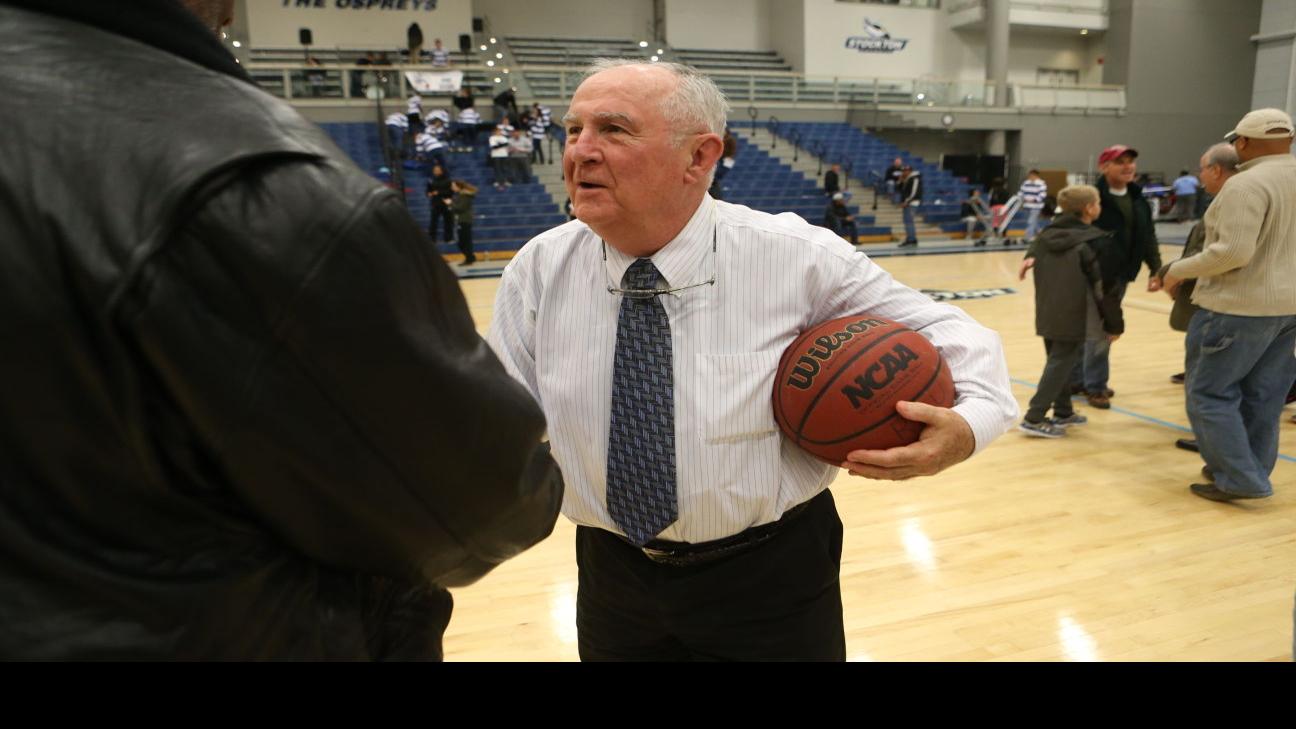 Longtime Stockton Men S Basketball Coach Matthews Retiring