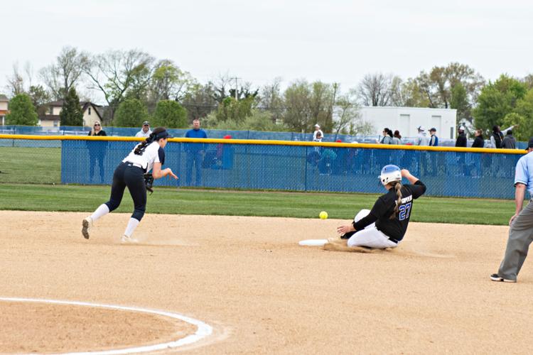 Hammonton wins twice to reach semifinals of its softball tournament