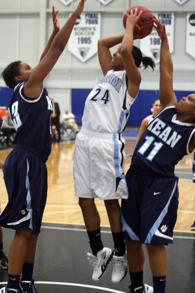 Scandal Doesn T Slow Nationally Ranked Kean Against Richard