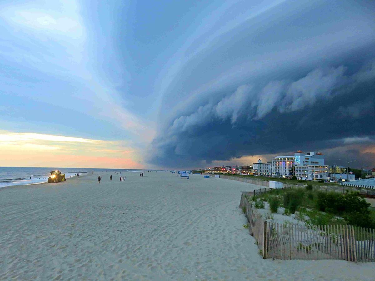 Sunset Beach Shelf Cloud June 2017 (5)