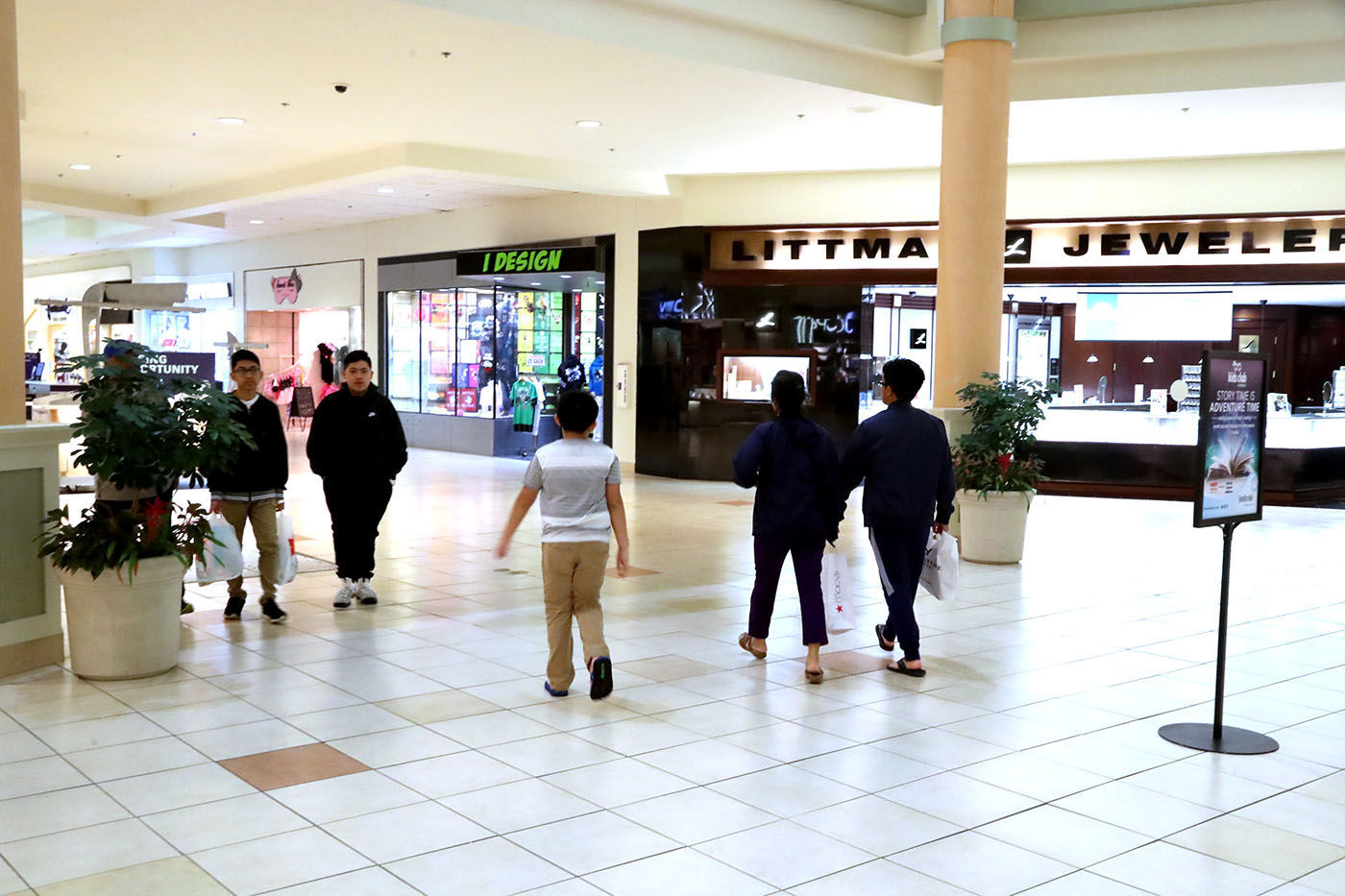 payless hamilton mall