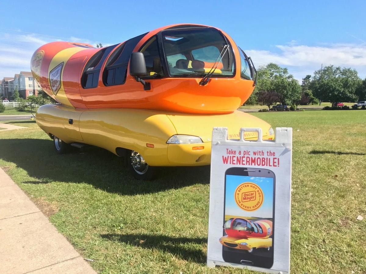 071218_eht_weinermobile1