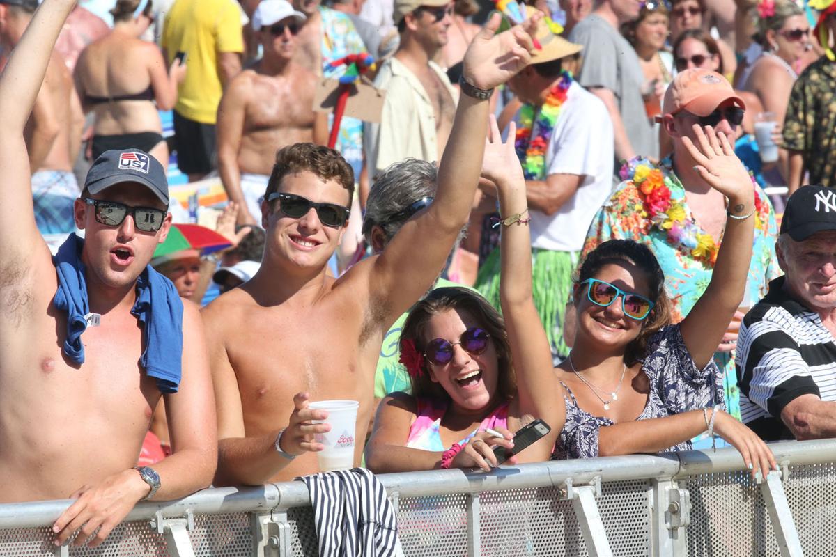 Jimmy Buffett concert late