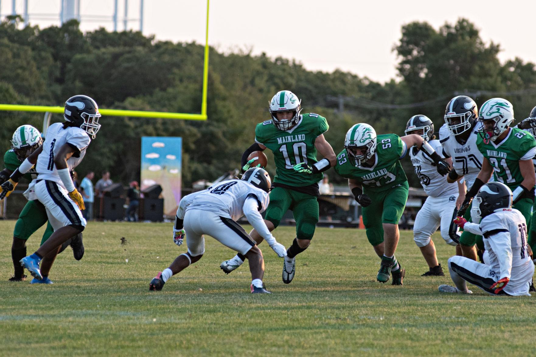 PHOTOS Atlantic City vs. Mainland Regional football