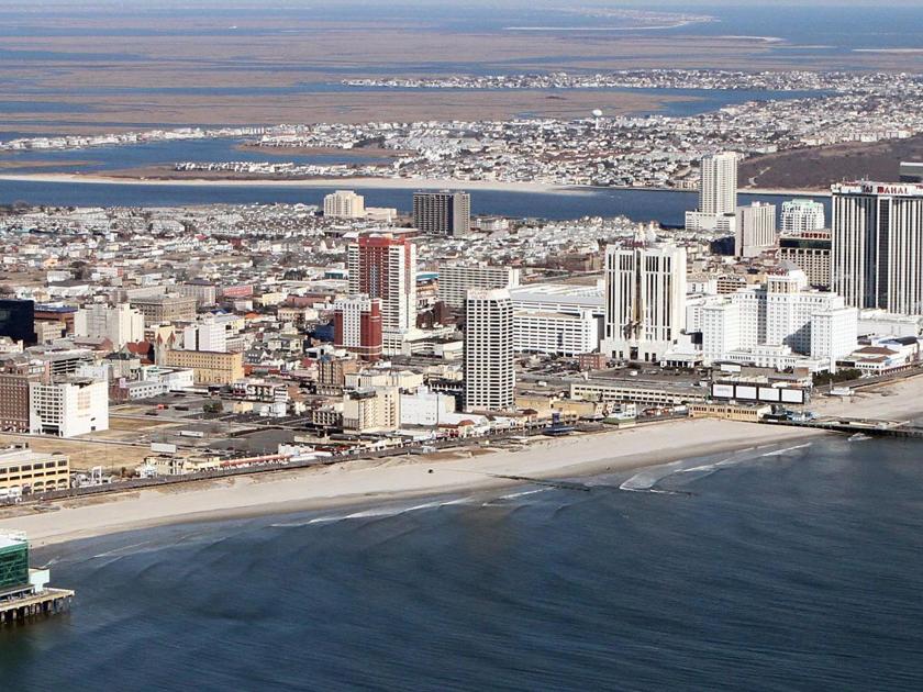 Lawsuit: Woman injured in face by drone at Vegas casino light show Lawsuit: Woman injured in face by drone at Vegas casino light show