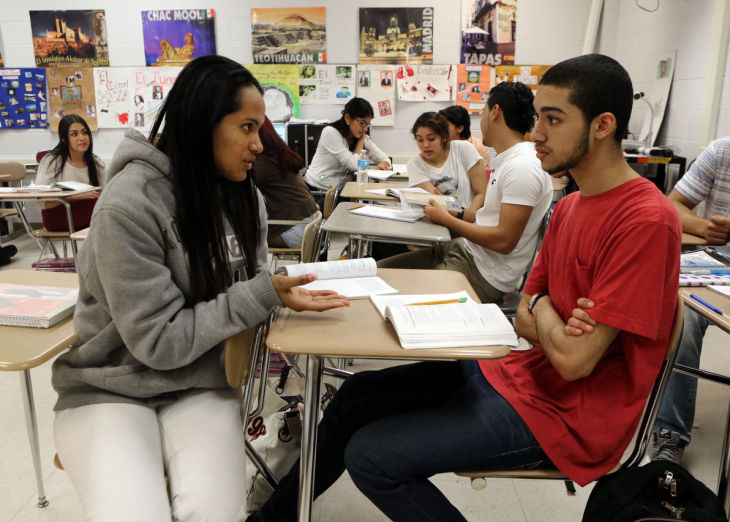 Native speakers explore Spanish culture, literature in AP language