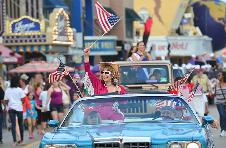 AC Salutes Armed Forces Parade