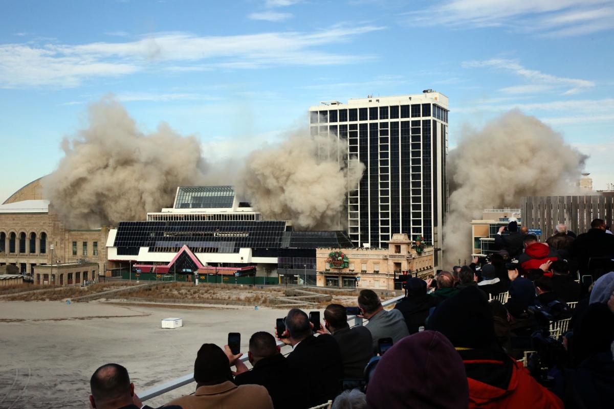 Trump Plaza Drops As Planned Now An 8 Story Pile Of Rubble Local News Pressofatlanticcity Com Trump plaza casino in atlantic city is imploded pic.twitter.com/o8xaokiyb2. trump plaza drops as planned now an 8