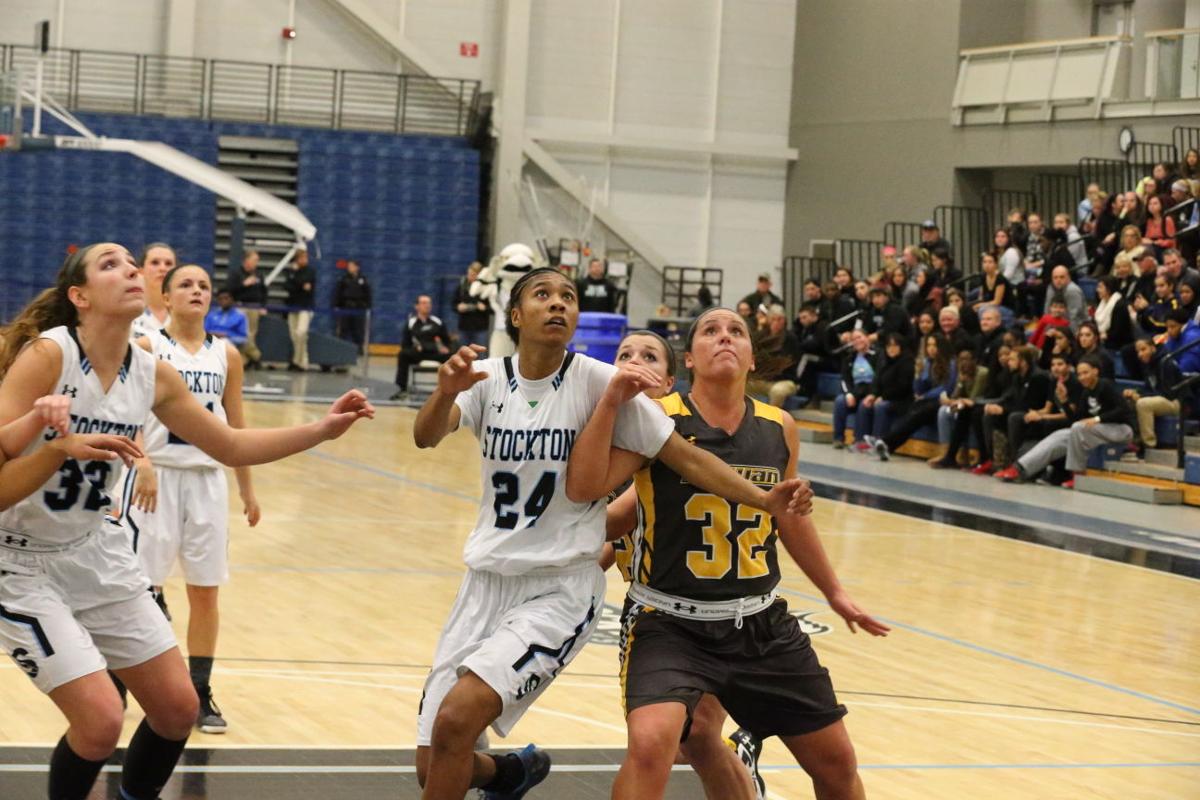 Stockton Vs Rowan Women S Basketball South Jersey Sports