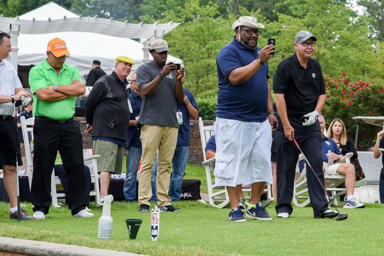 Celebrities show up to support Jaworski golf tournament