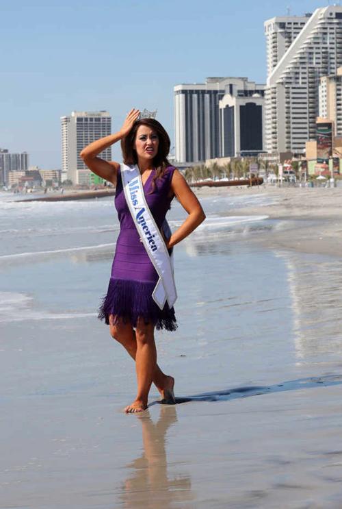 Miss America 2018 Ocean Dip