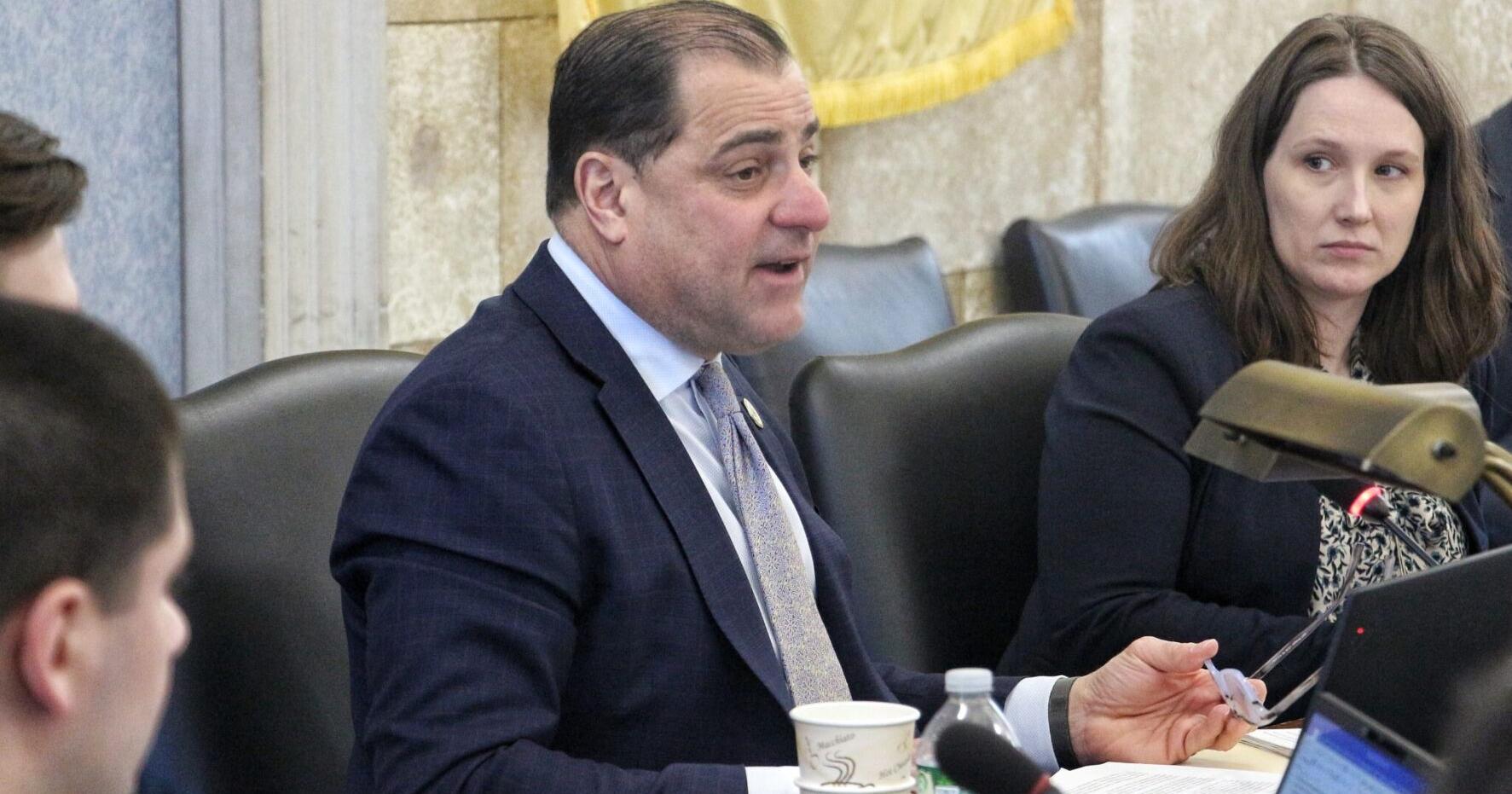 Lawmakers OK bill to limit access to government records - Vimarsana News