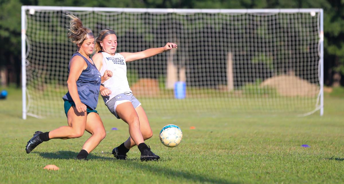 082621-pac-spt-Gmillsoccer