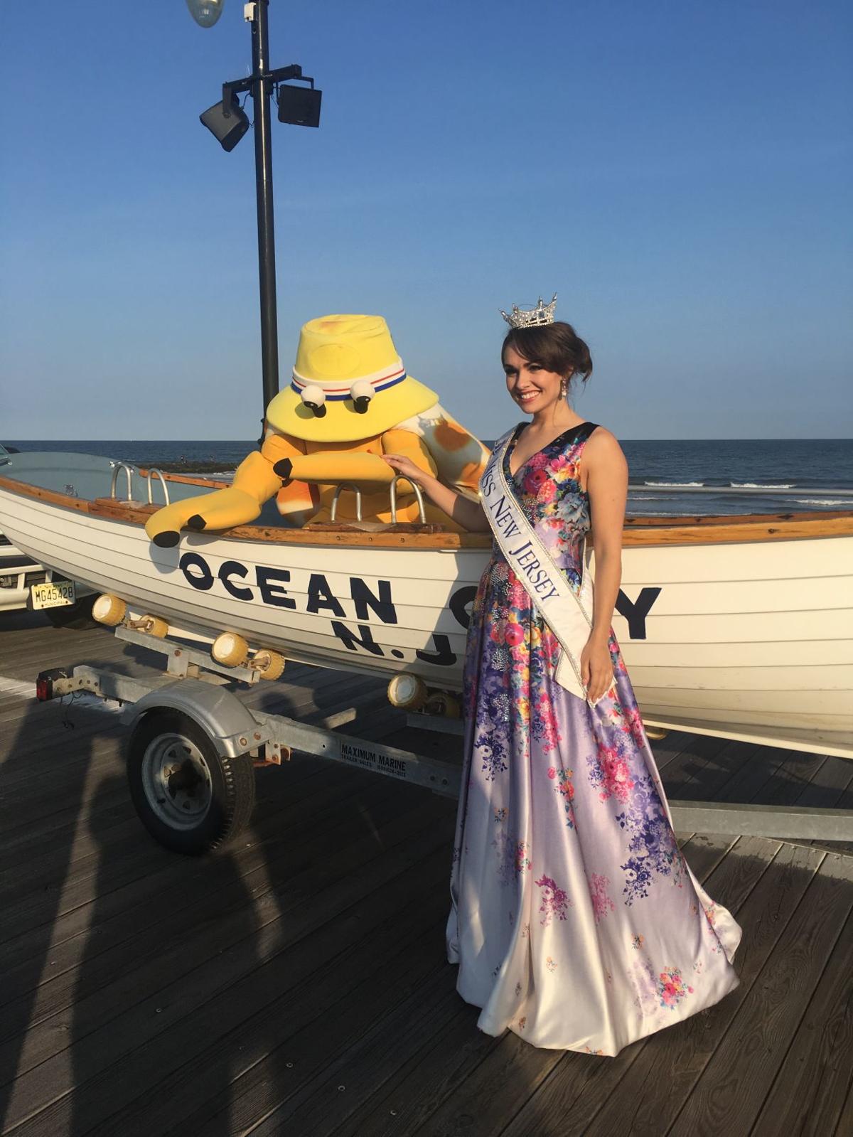 Miss NJ contestants were "tuned in" for the parade and pageant kick off ...