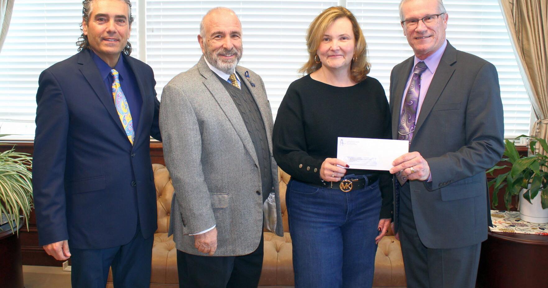 Sea Isle City bank donates $7,500 to nonprofits - Vimarsana News