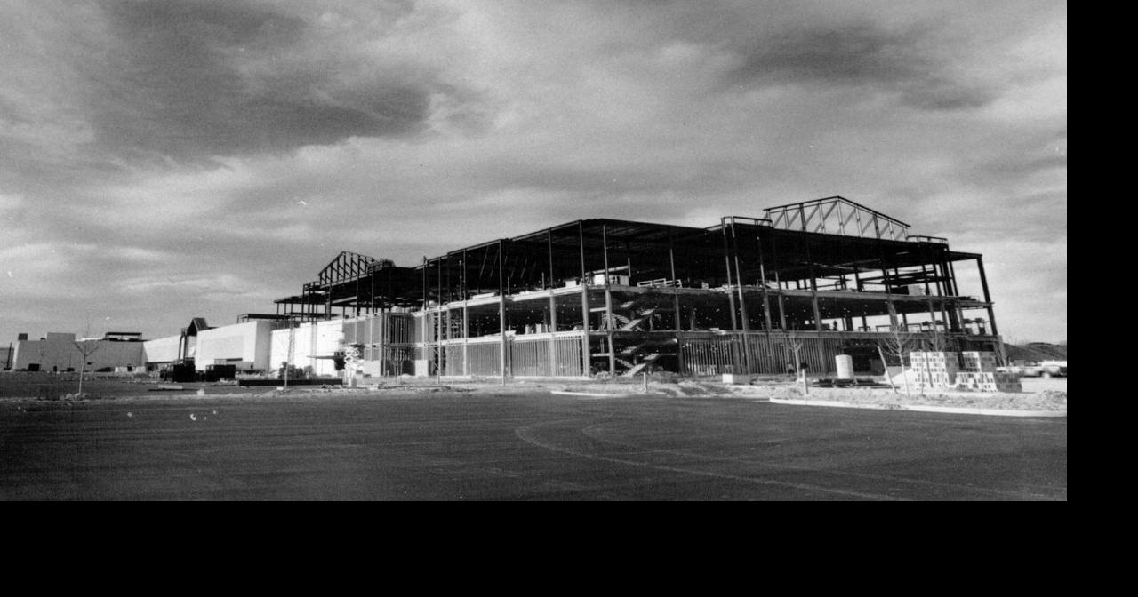 Mays Landing Macy's likely safe from closing, analysts say