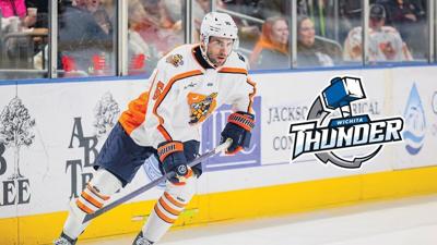 Wichita signs Murphy