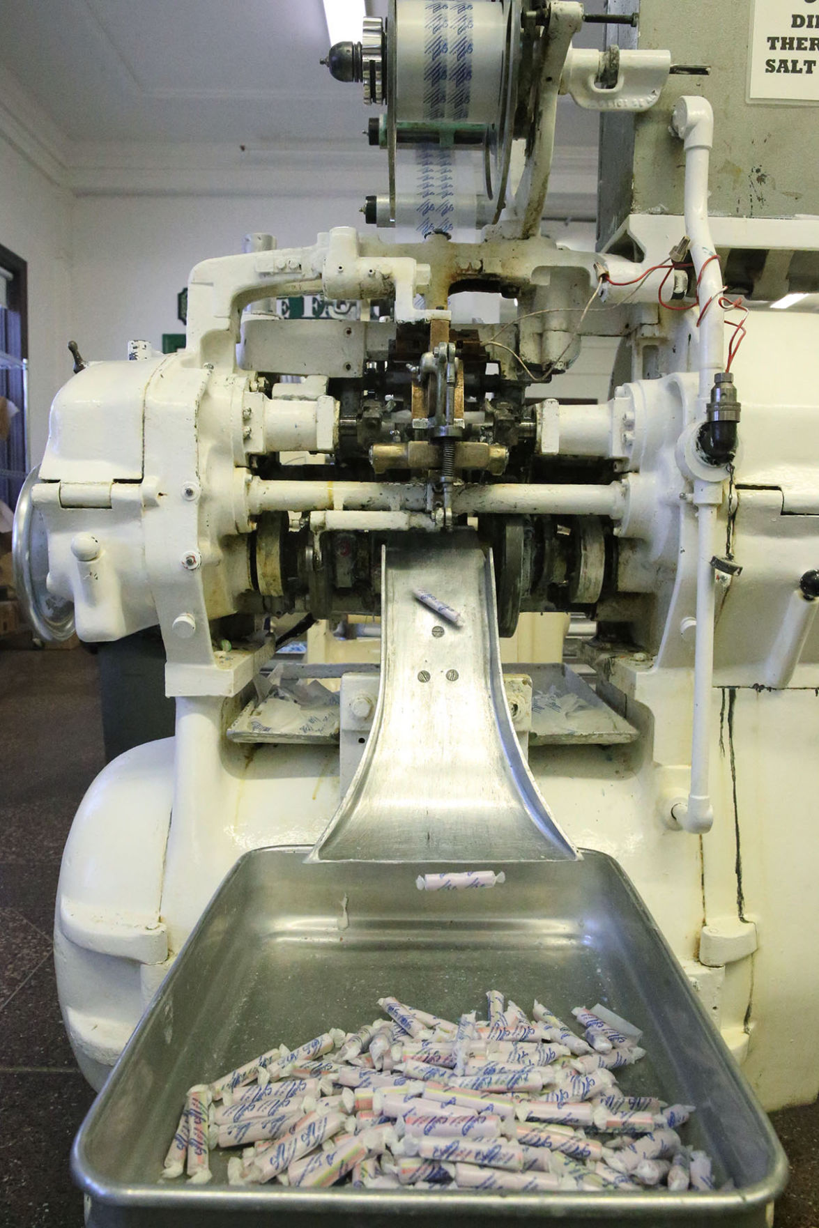 Taffy Making at Shriver's in Ocean City Photo Galleries