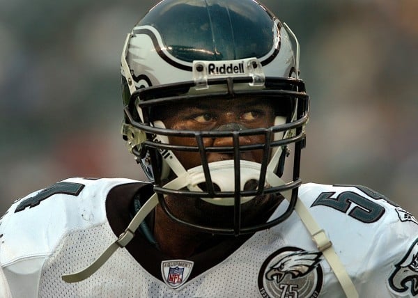 Linebacker Trotter back with Eagles for 3rd time