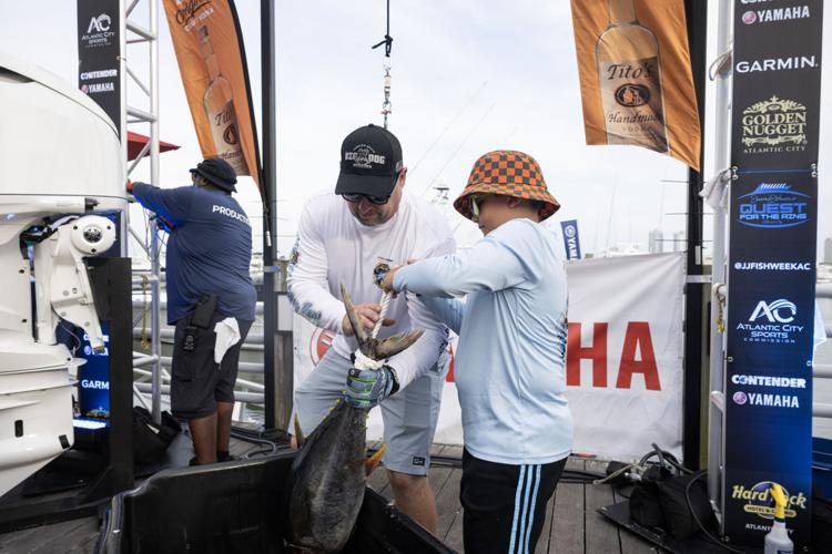 071725-pac-spt-fish