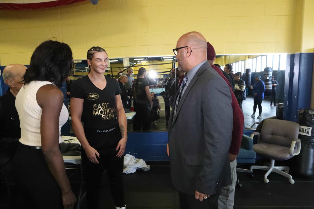 041219_gal_womenboxingworkout