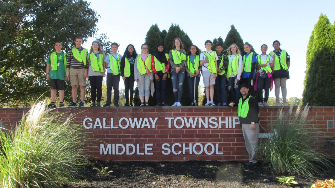 Galloway Township Middle School Student Council cleans up Reeds Road