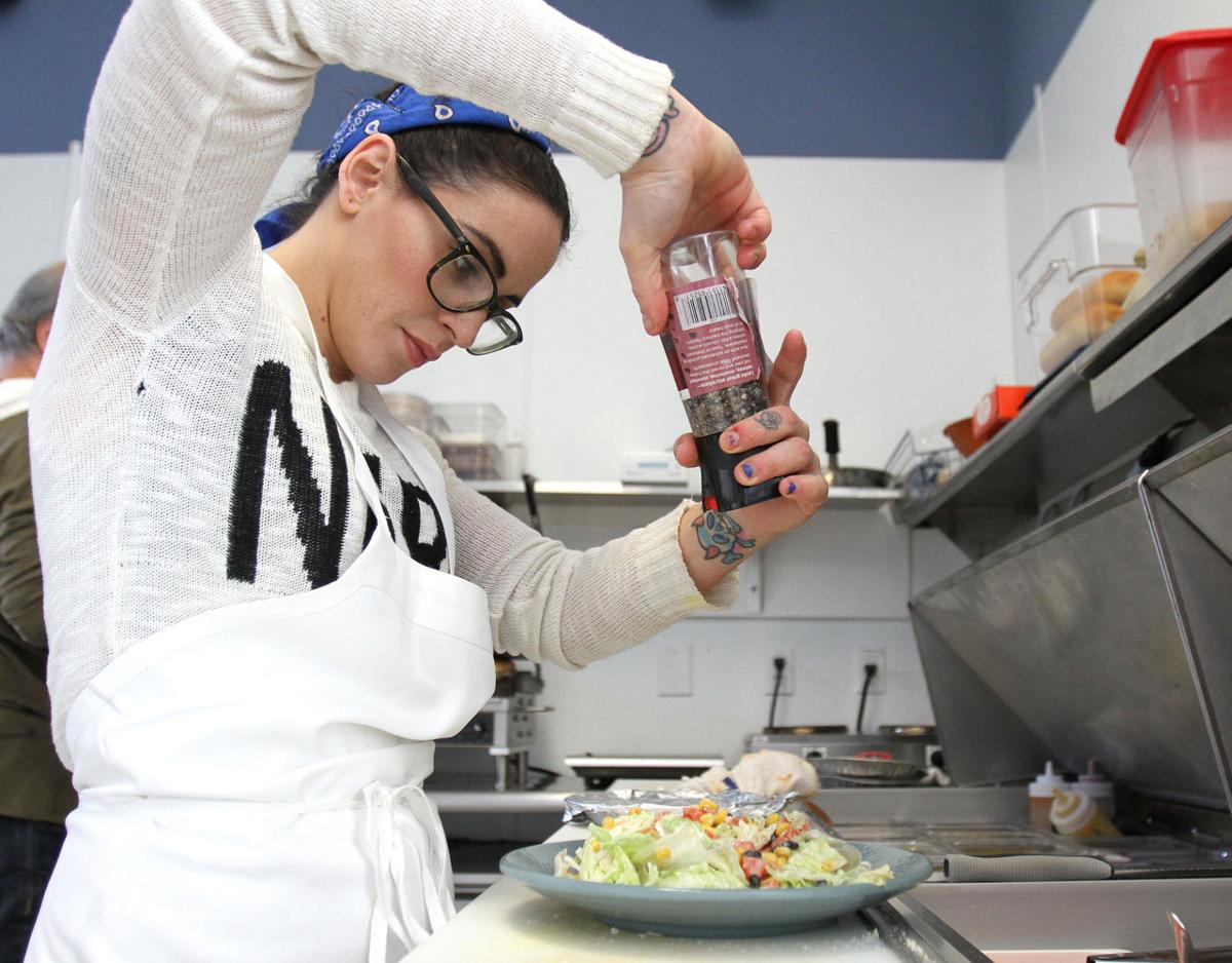 Galloway Chef Mom Debuts Friday On Hell S Kitchen Lifestyles Pressofatlanticcity Com
