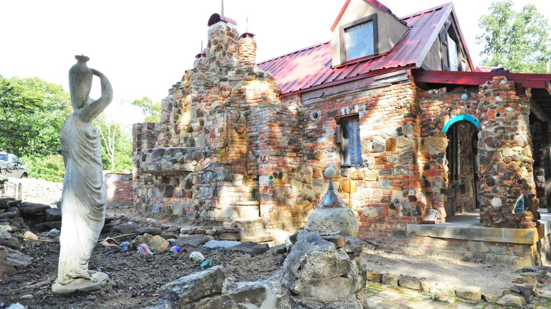 Father Son Duo Continues Vineland S Palace Of Depression Restoration Local News Pressofatlanticcity Com