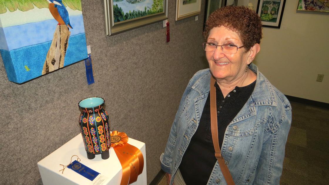 Atlantic County Seniors Display Their Artwork At 41st Annual Senior Art Show Downbeach Pressofatlanticcity Com