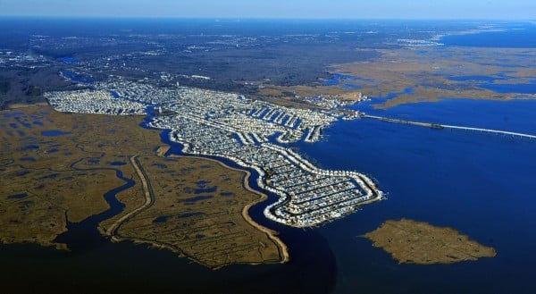 Population, housing booms push Barnegat Bay to brink