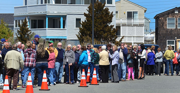 CHRISTIE IN LBI