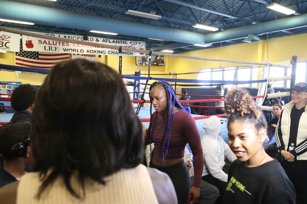 041219_gal_womenboxingworkout