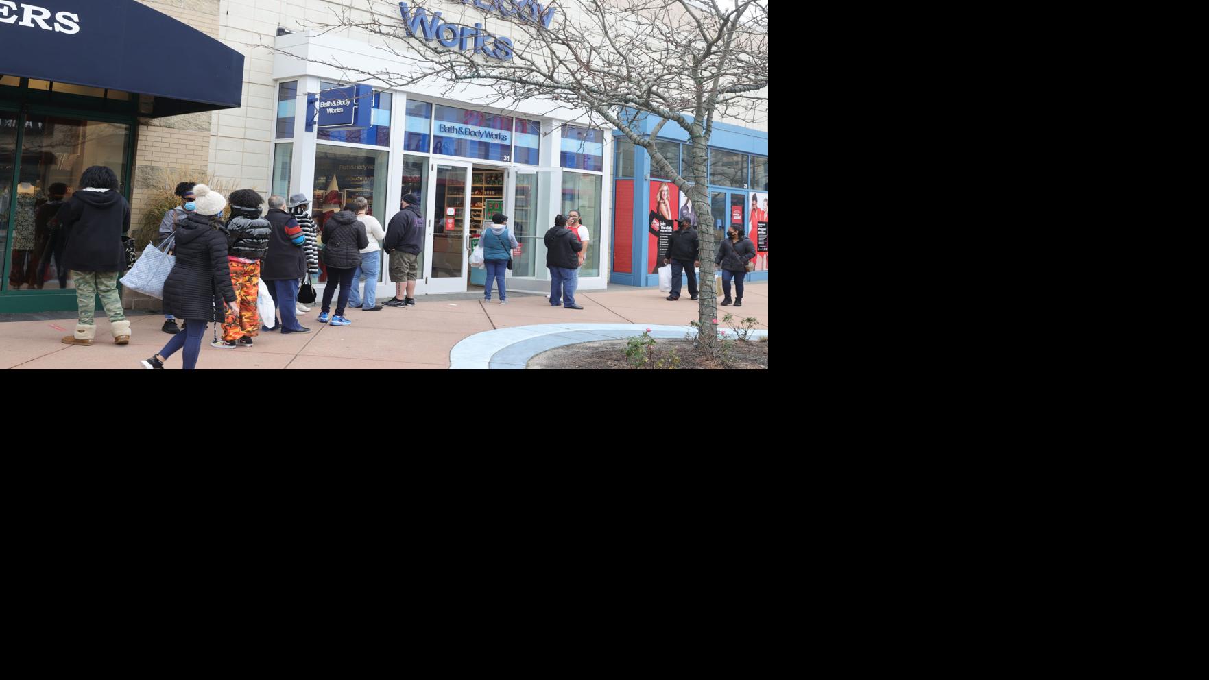 Tanger Outlets announces urban beekeeping program - Flipboard