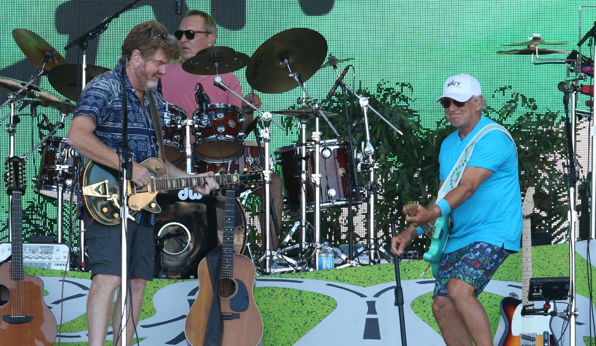 Jimmy Buffett concert late