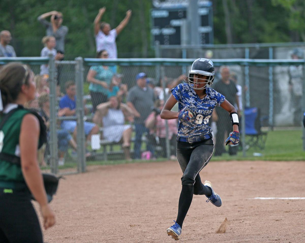 Wildwood Catholic softball vs Benedictine