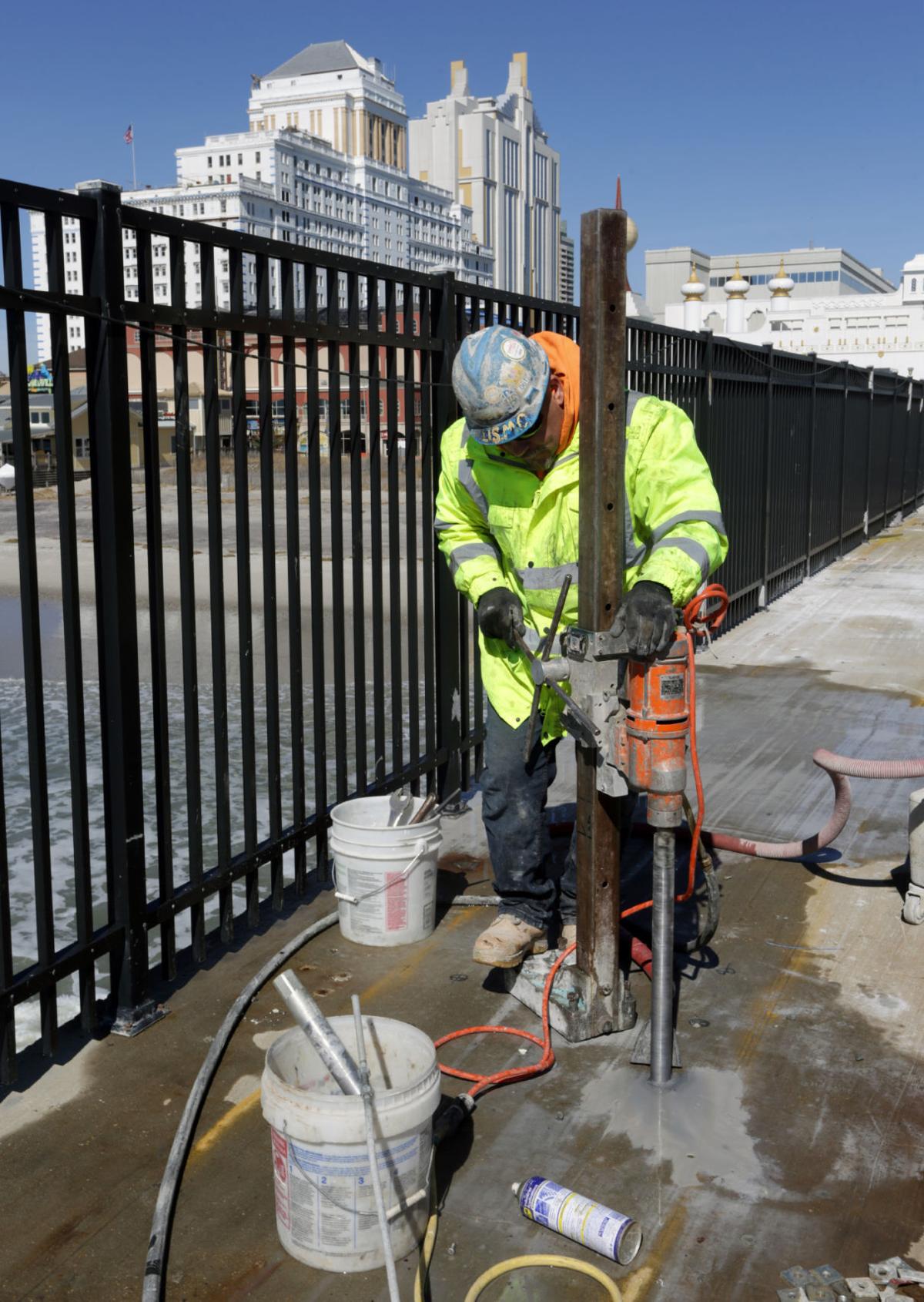 Steel Pier Observation Wheel construction
