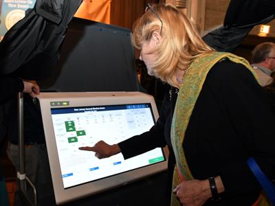 03089_nws_votingtech 174
