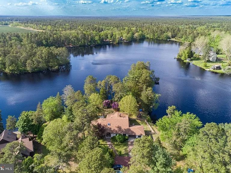 Pinelands Lakefront Paradise in Sweetwater/Hammonton Featured Real