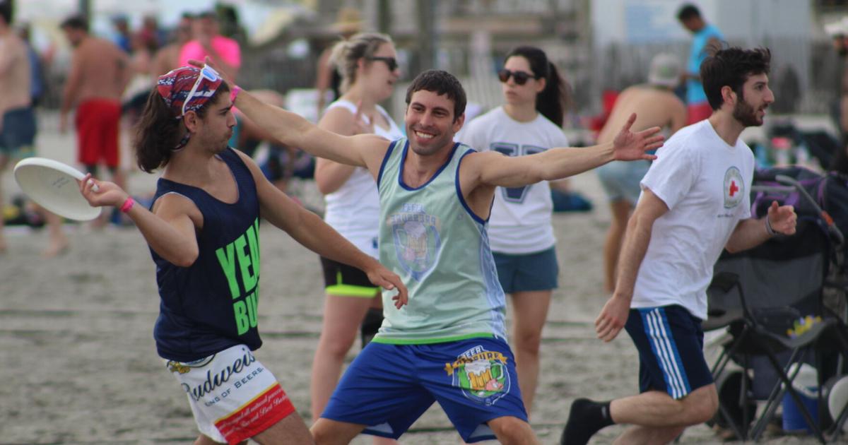 Frisbee Events Thousands gather on Wildwood beach for ultimate frisbee tournament