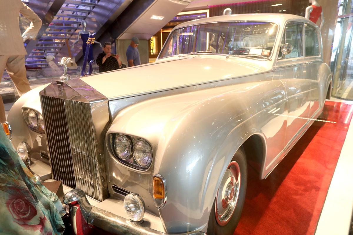 Hard Rock S Collection Of Memorabilia Brings In A Whole New Type Of Visitor Casinos Tourism Pressofatlanticcity Com Hard Rock S Collection Of Memorabilia Brings In A Whole New Type Of Visitor Casinos Tourism Pressofatlanticcity Com