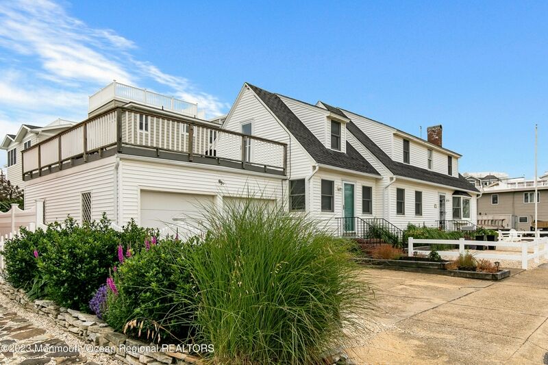 4 Bedroom Home in Long Beach Twp 1,799,000