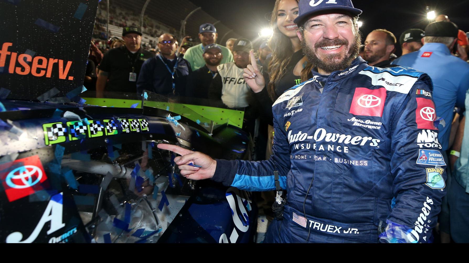 Martin Truex Jr Back To Work This Weekend As Another Nascar Season Arrives Atlantic City Sports News Pressofatlanticcity Com