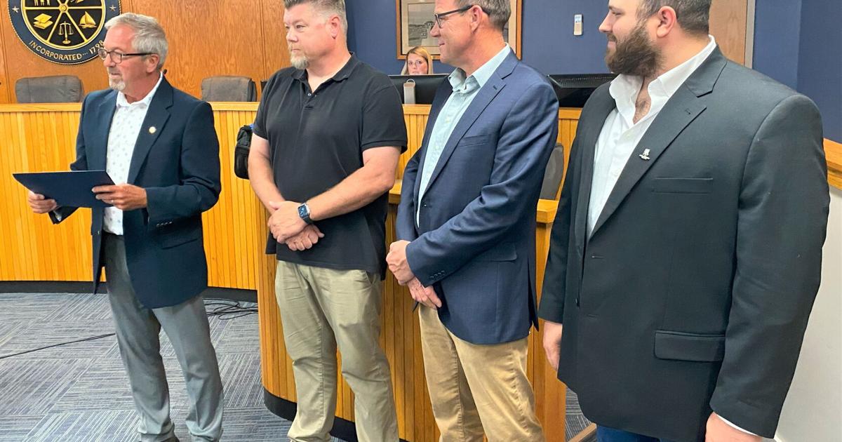 Shane Vandermark Middle Township honors employee who intervened to help police officer