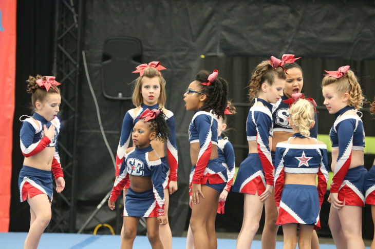CHEERLEADING COMPETITION