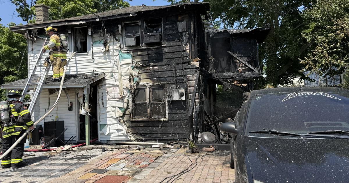 5 displaced, 1 injured, 2 pets saved in Pleasantville fire