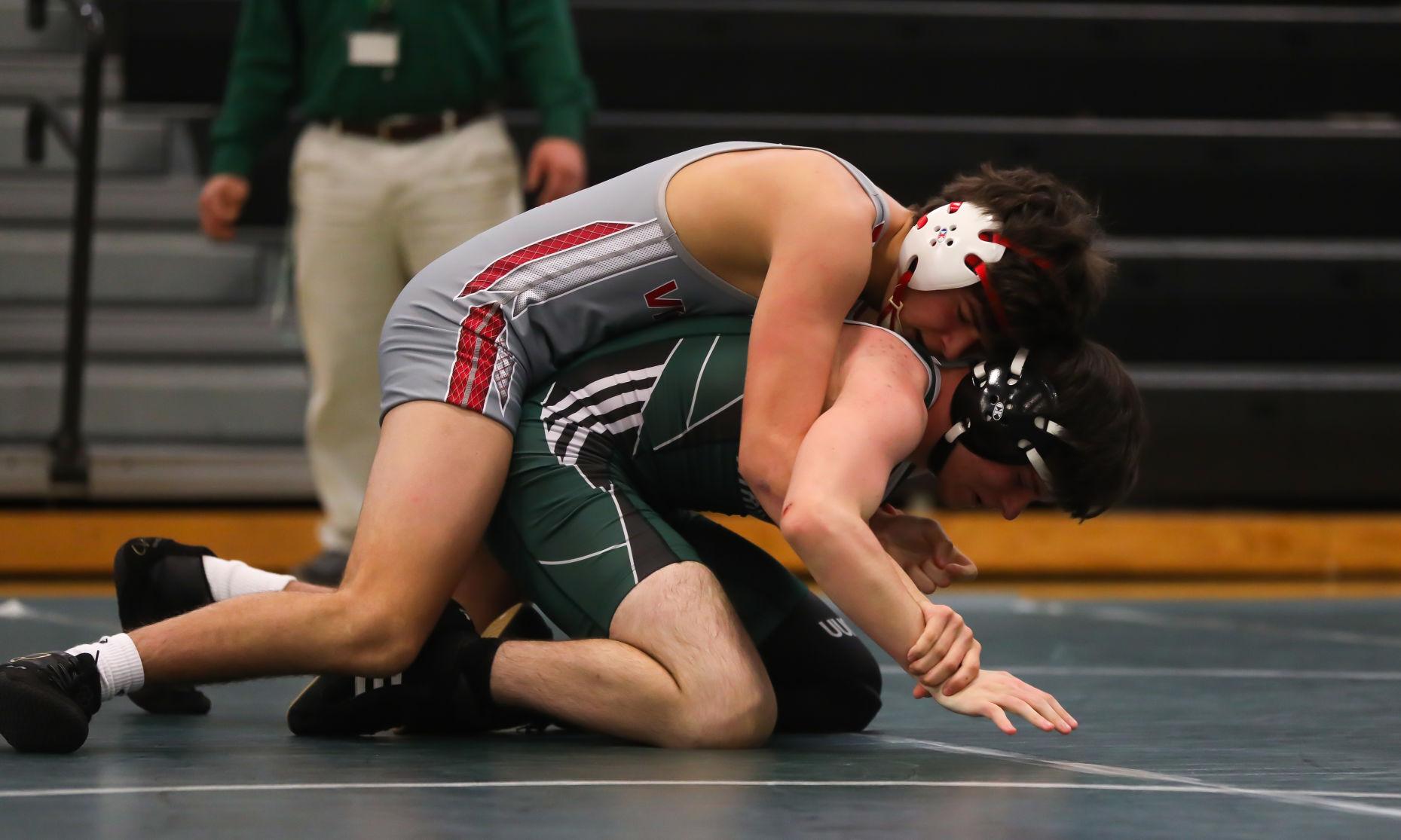 GALLERY Mainland and Vineland wrestling battle in opener