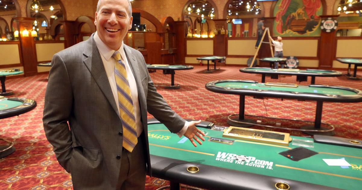 Thomas R Reeg Caesars replaces Harrah's top executive
